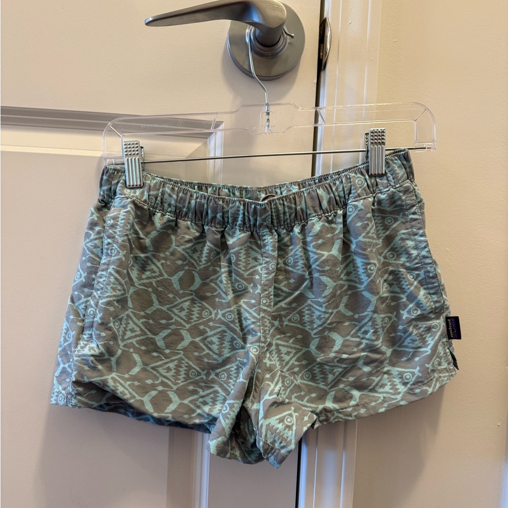 Patagonia Barely Baggies Shorts Turquoise Gray Fish Print Women's Size Small